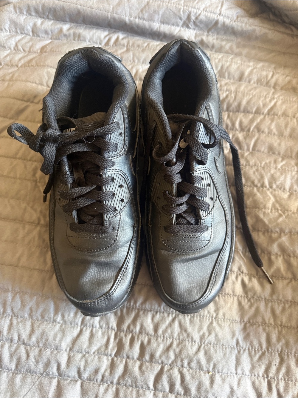 Nike Men's Black Athletic Lace-Up Sneakers